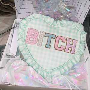 SCL HEART RUFFLE POUCH💕